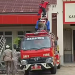 Teknisi Tersengat Listrik Saat Pasang WiFi di Atap Kantor Desa Karang Tunggal Kukar