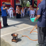 Panduan Aman Saat Wajan Terbakar: Hindari Air, Coba Cara Ini!