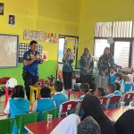 Edukasi dan Pengenalan Alat Pemadam di TK Nuri Bakti Sanga-Sanga
