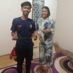Damkar Kukar Evakuasi Ular di Rumah Warga Samboja Pesisir