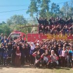 DAMKAR SAMBOJA PESISIR TURUT MERIAHKAN PELEPASAN SISWA SDN 020 SAMBOJA