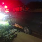 Damkar Kukar Lakukan Evakuasi Mobil Terperosok di Desa Separi Kampung