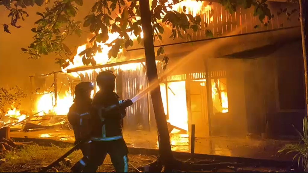 Api Melanda Permukiman di Kelurahan Timbau, Tujuh Rumah Terbakar